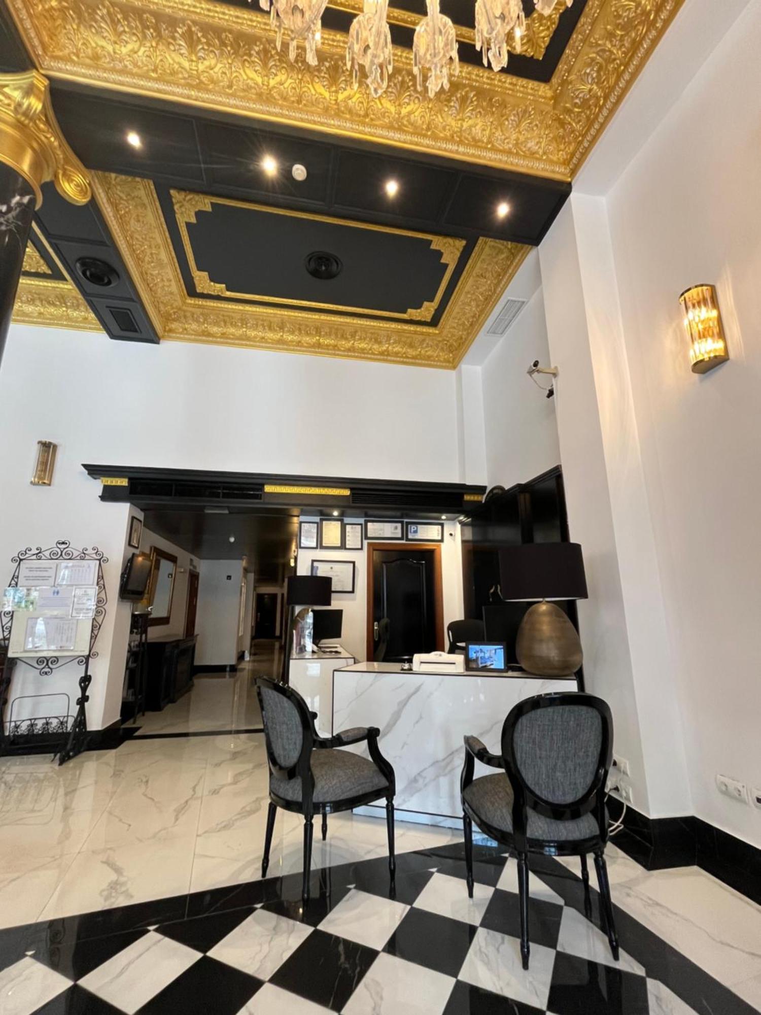 Adriano Boutique Sevilla Exterior photo